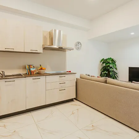 Luma - With Outdoor Space And Bbq Area * سليمة