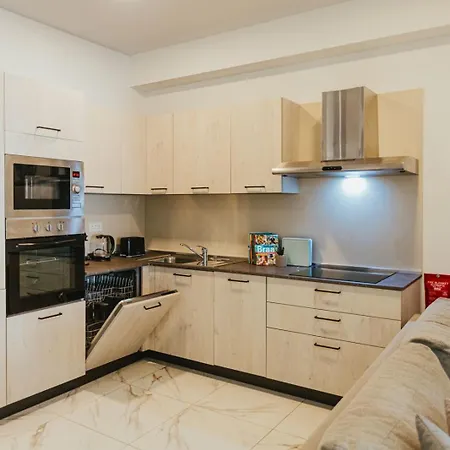 In With Outdoor Space And Bbq Area * Sliema